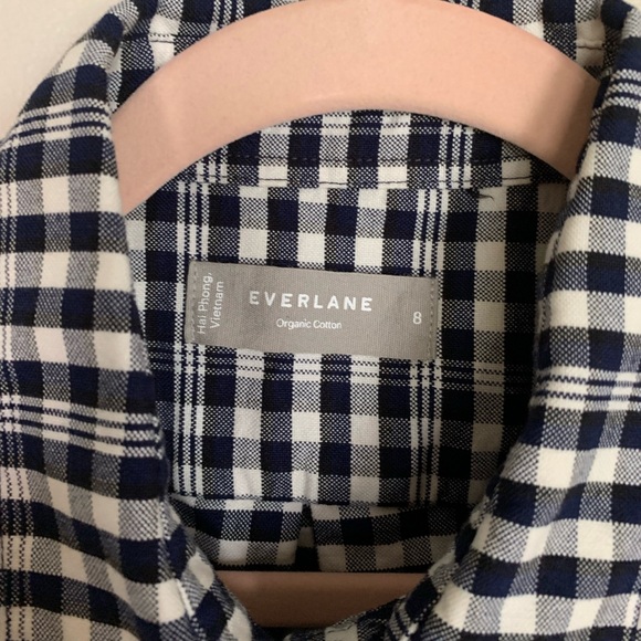 Everlane | The Must-have Oxford Shirt in Ocean Cavern Plaid | 8 - Picture 6 of 10
